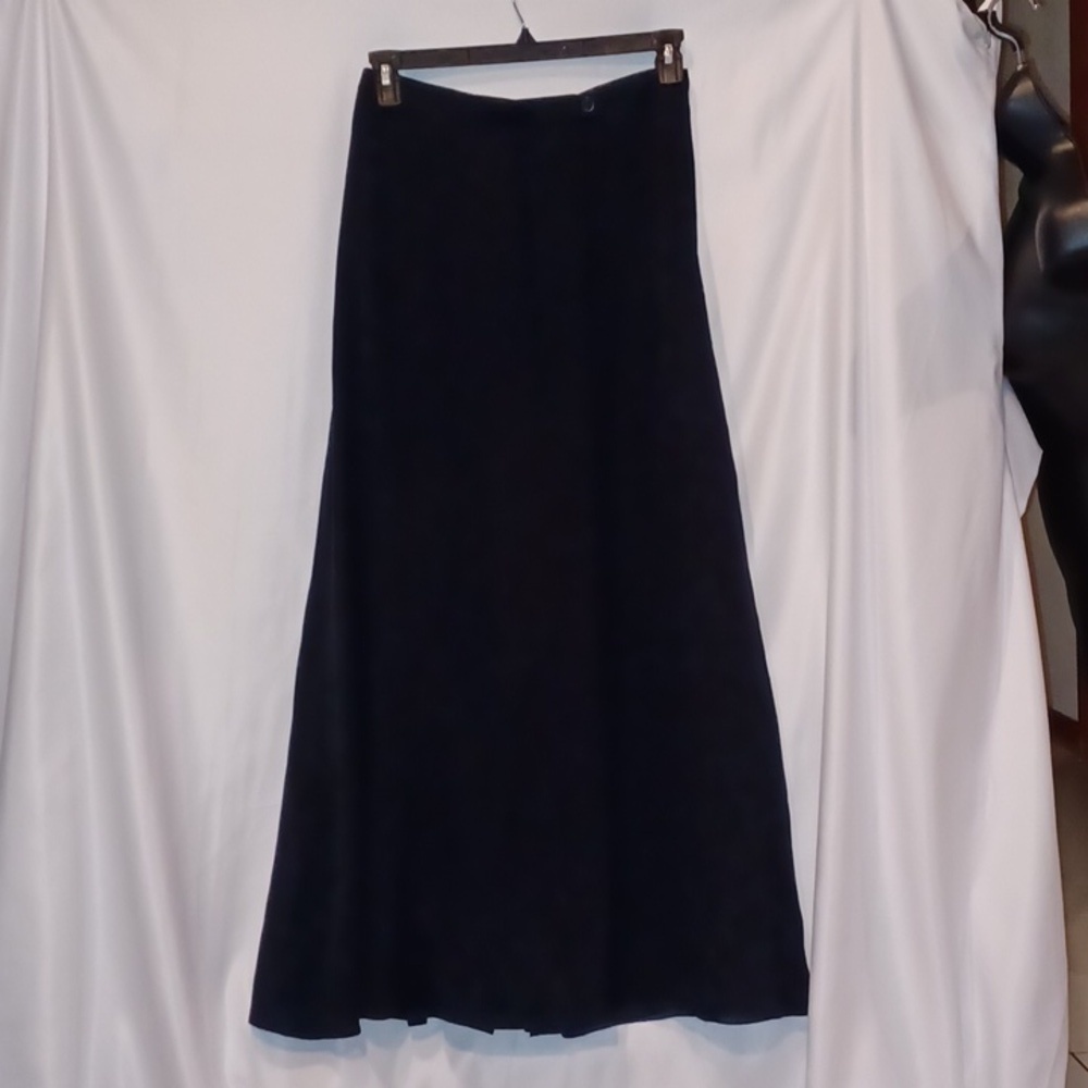 Authentic Armani Collezioni black skirt, 6, front slit, back zip